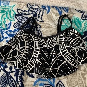 Black and white shape bikini top
